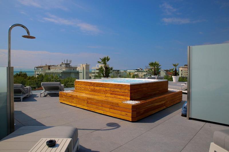 Monaco Hotel